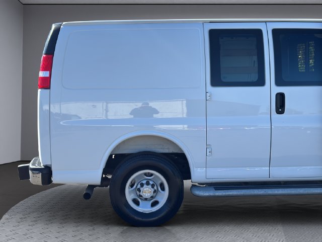 Used 2025 Chevrolet Express 2500 w/ Driver Convenience Package RWD image 26