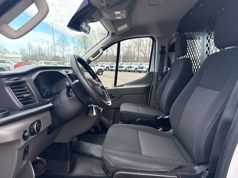 Used 2024 Ford Transit 250 Low Roof w/ Exterior Upgrade Package RWD image 9