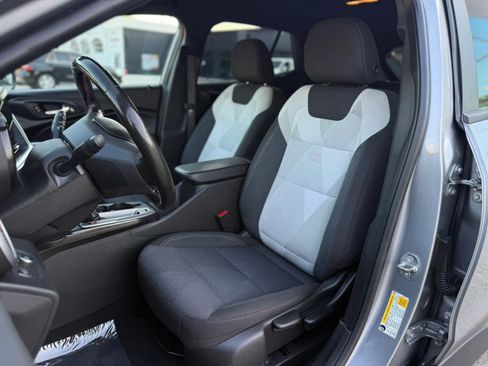 Used 2024 Chevrolet Trax RS w/ Driver Confidence Package FWD image 11