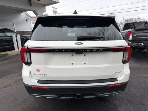 New 2026 Ford Explorer Active w/ Active Comfort Package AWD/4WD image 4