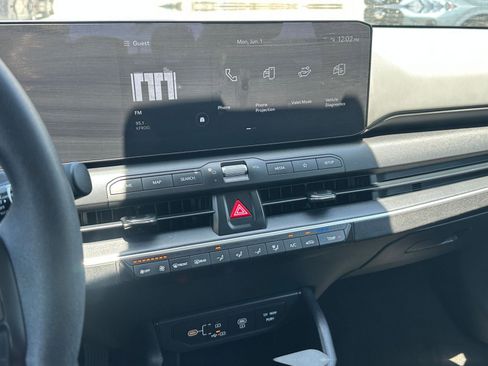 Used 2025 Kia K4 FWD image 20