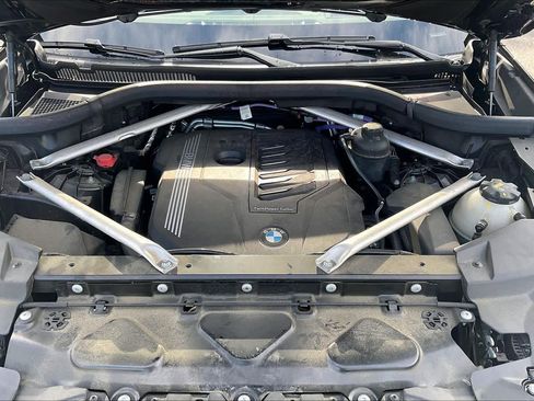 Used 2022 BMW X5 xDrive40i w/ M Sport Package image 33