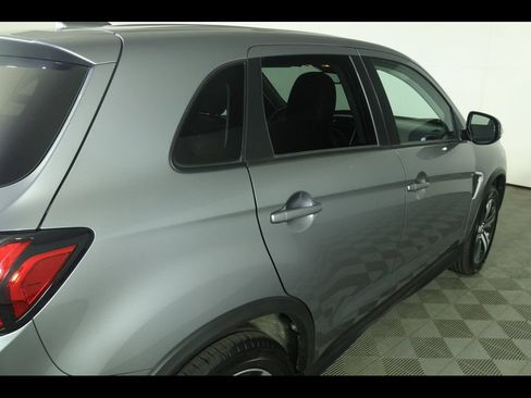 Used 2024 Mitsubishi Outlander Sport SE AWD/4WD image 16