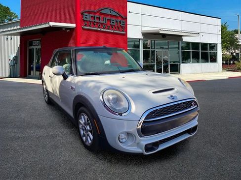 Used 2017 MINI Cooper S FWD image 2