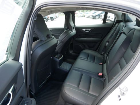 Certified 2023 Volvo S60 T8 Plus AWD/4WD image 11