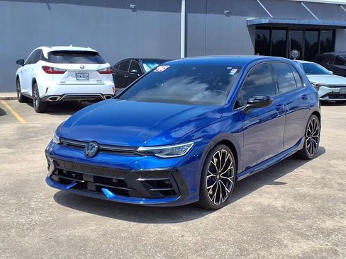 Used 2025 Volkswagen Golf w/ Euro Style Package AWD/4WD image 3
