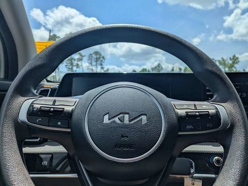 Used 2023 Kia Sportage LX AWD/4WD image 29