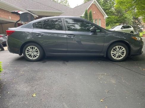 Used 2017 Subaru Impreza 2.0i Premium w/ Popular Package #5 AWD/4WD image 2