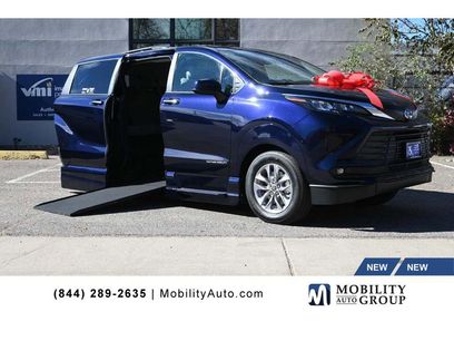 New 2025 Toyota Sienna XLE