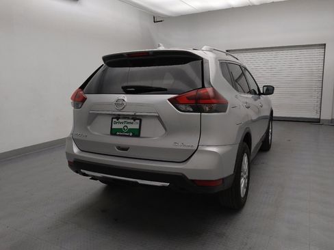 Used 2018 Nissan Rogue SV AWD/4WD image 7
