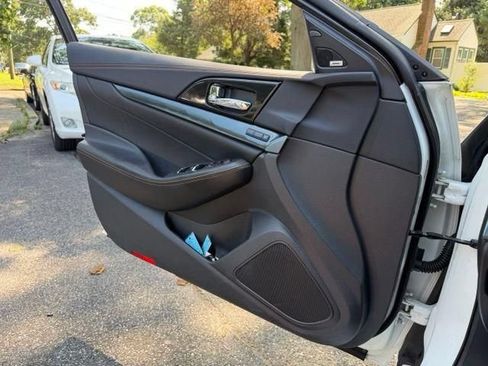 Used 2019 Nissan Maxima SR w/ Premium Package FWD image 31