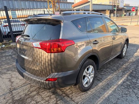 Used 2015 Toyota RAV4 LE image 5