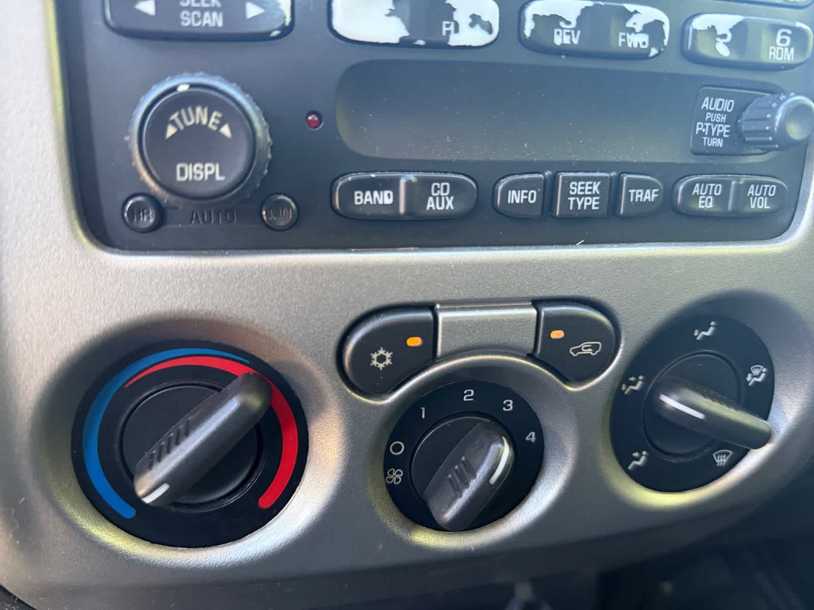 Used 2010 Chevrolet Colorado LT RWD image 17