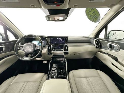 Used 2023 Kia Sorento SX Prestige w/ Panoramic Sunroof Package AWD/4WD image 3