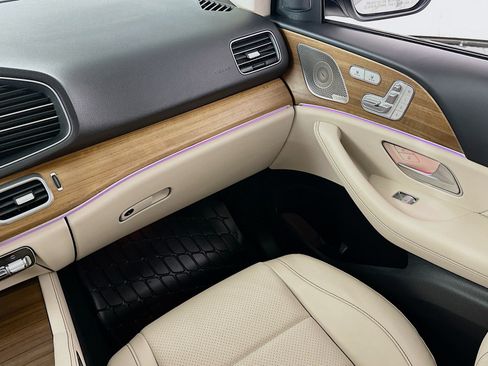 Used 2023 Mercedes-Benz GLE 450 4MATIC w/ AMG Line Exterior image 23