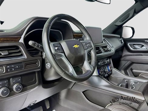Used 2023 Chevrolet Suburban Premier AWD/4WD image 9
