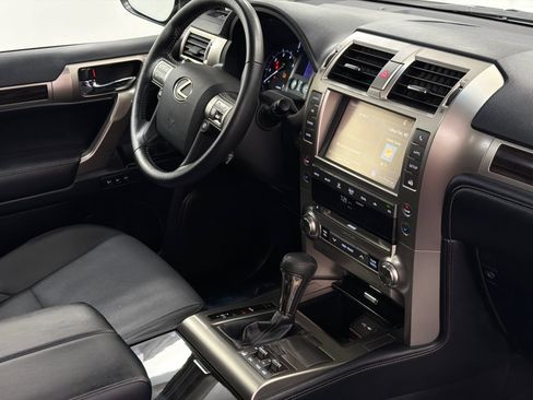 Used 2019 Lexus GX 460 AWD/4WD image 11