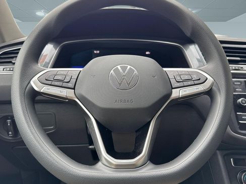 Used 2022 Volkswagen Tiguan S FWD image 16