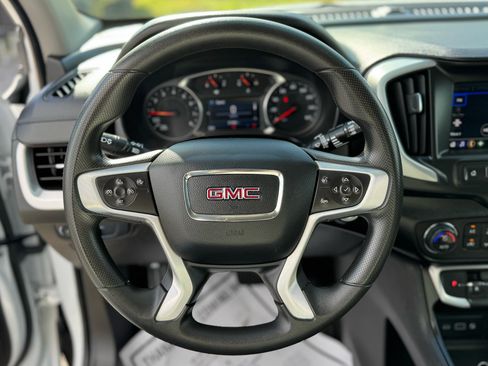 Used 2023 GMC Terrain SLE w/ Driver Convenience Package image 12