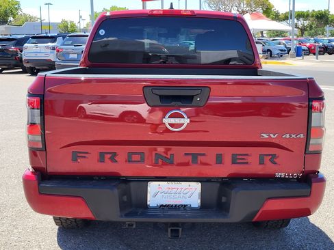 Certified 2022 Nissan Frontier SV AWD/4WD image 9