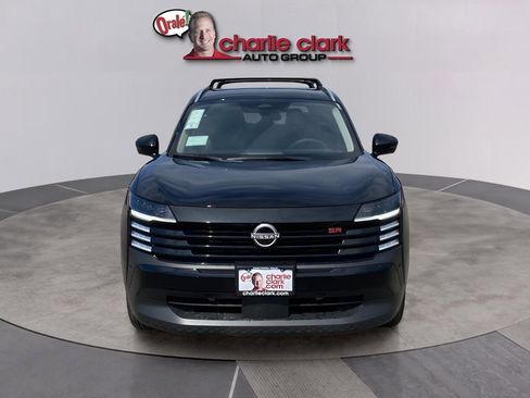 New 2026 Nissan Kicks SR w/ Cold Weather Package FWD image 9