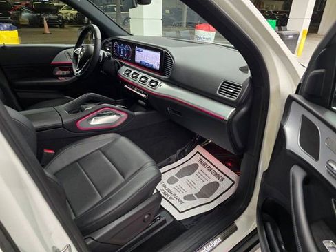 Used 2024 Mercedes-Benz GLE 350 4MATIC image 32