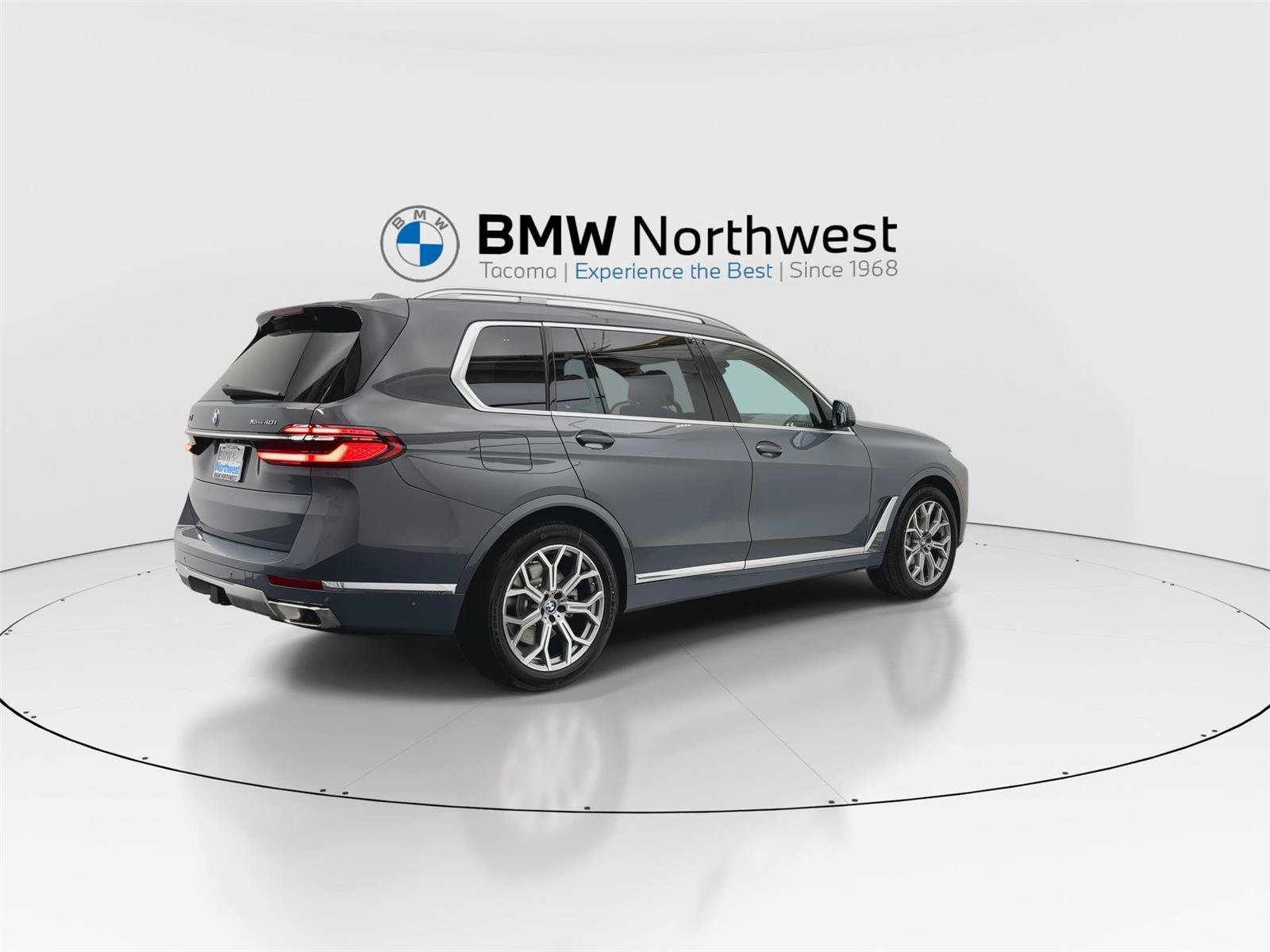 New 2026 BMW X7 xDrive40i w/ Premium Package AWD/4WD image 3