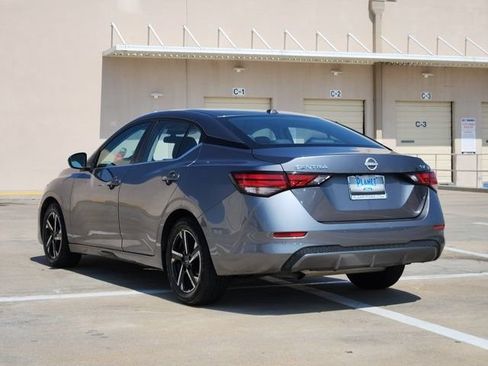 Used 2024 Nissan Sentra SV FWD image 5