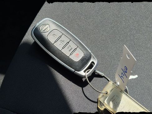 Used 2025 Nissan Sentra SV FWD image 21