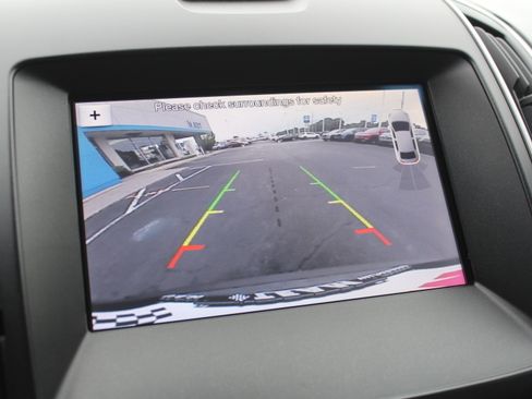 Used 2019 Ford Edge SEL w/ Equipment Group 201A AWD/4WD image 18