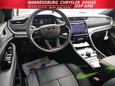 New 2025 Jeep Grand Cherokee L Overland w/ Luxury Tech Group IV image 15