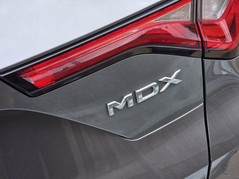 Used 2023 Acura MDX FWD image 11