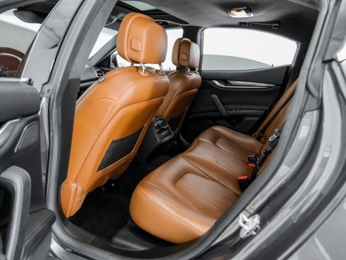 Used 2016 Maserati Ghibli RWD image 40