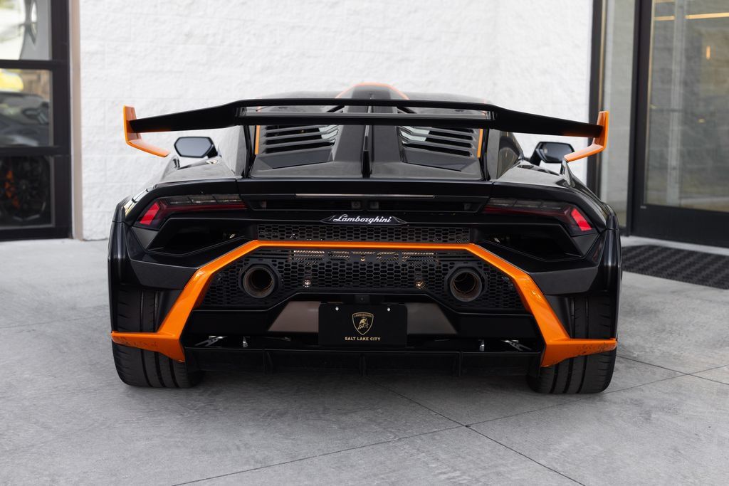 Used 2023 Lamborghini Huracan STO RWD image 16