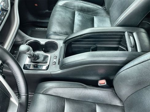 Used 2019 Toyota Highlander Limited image 18