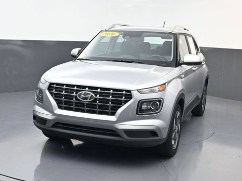Certified 2026 Hyundai Venue SEL FWD image 8