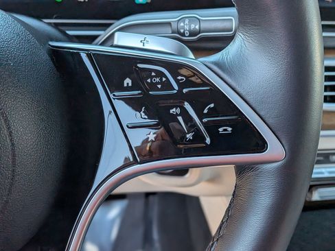 Certified 2025 Mercedes-Benz GLS 450 4MATIC image 17