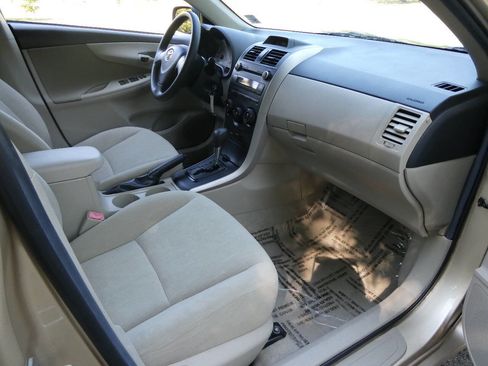 Used 2012 Toyota Corolla LE image 21