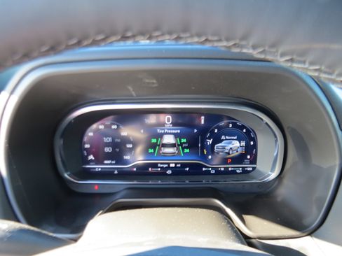 Used 2024 Chevrolet Tahoe Z71 w/ Z71 Off-Road Package image 19