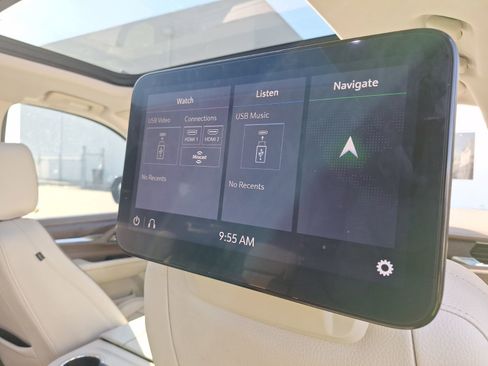 Used 2021 GMC Yukon Denali w/ Denali Premium Package image 34