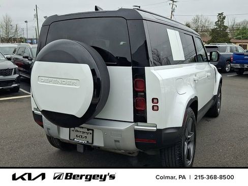 Used 2025 Land Rover Defender 110 S AWD/4WD image 4