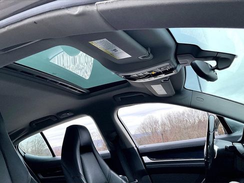 Used 2014 Porsche Panamera 2 image 19