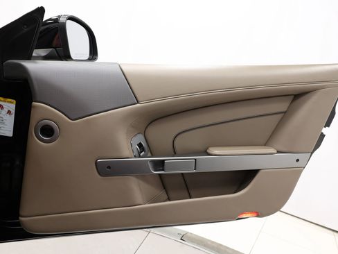 Used 2015 Aston Martin DB9 Volante Carbon Edition Convert image 75