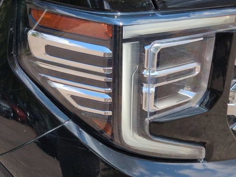 Used 2023 GMC Sierra 1500 Denali w/ Denali Reserve Package AWD/4WD image 5