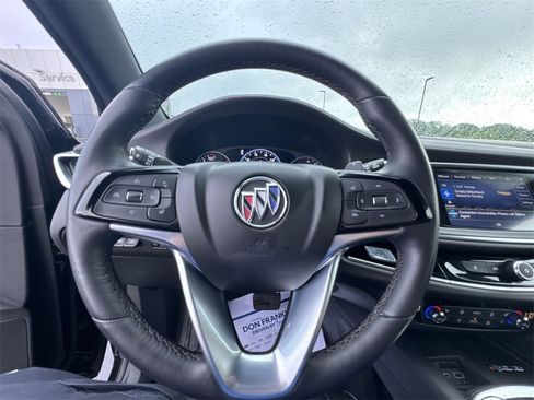 Used 2022 Buick Enclave Avenir w/ Avenir Technology Package image 20