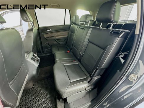 Used 2022 Volkswagen Atlas SE image 32