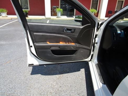 Used 2011 Cadillac STS image 19