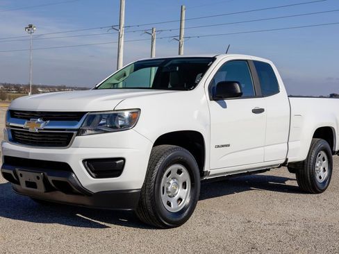 Used 2018 Chevrolet Colorado W/T image 3