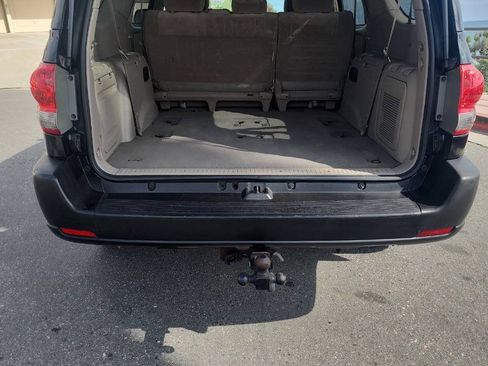 Used 2007 Toyota Sequoia SR5 RWD image 9