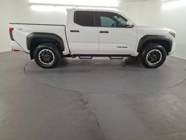 Used 2024 Toyota Tacoma TRD Off-Road AWD/4WD image 20